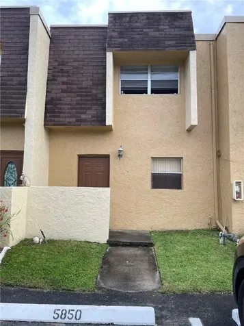 5850 Blueberry Court Lauderhill FL 33313