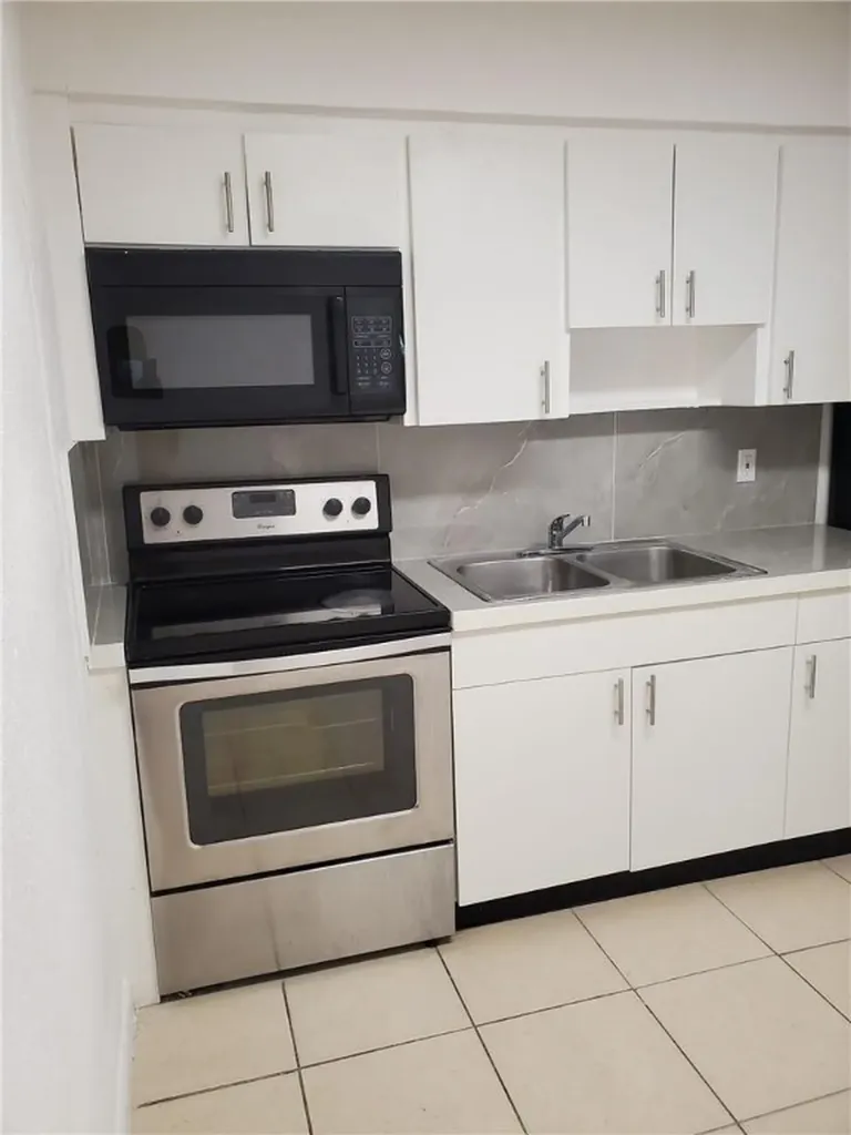 1713 SW 11th Court Fort Lauderdale FL 33312