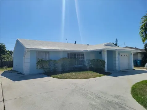 1452 NW 4th Street Boynton Beach FL 33435