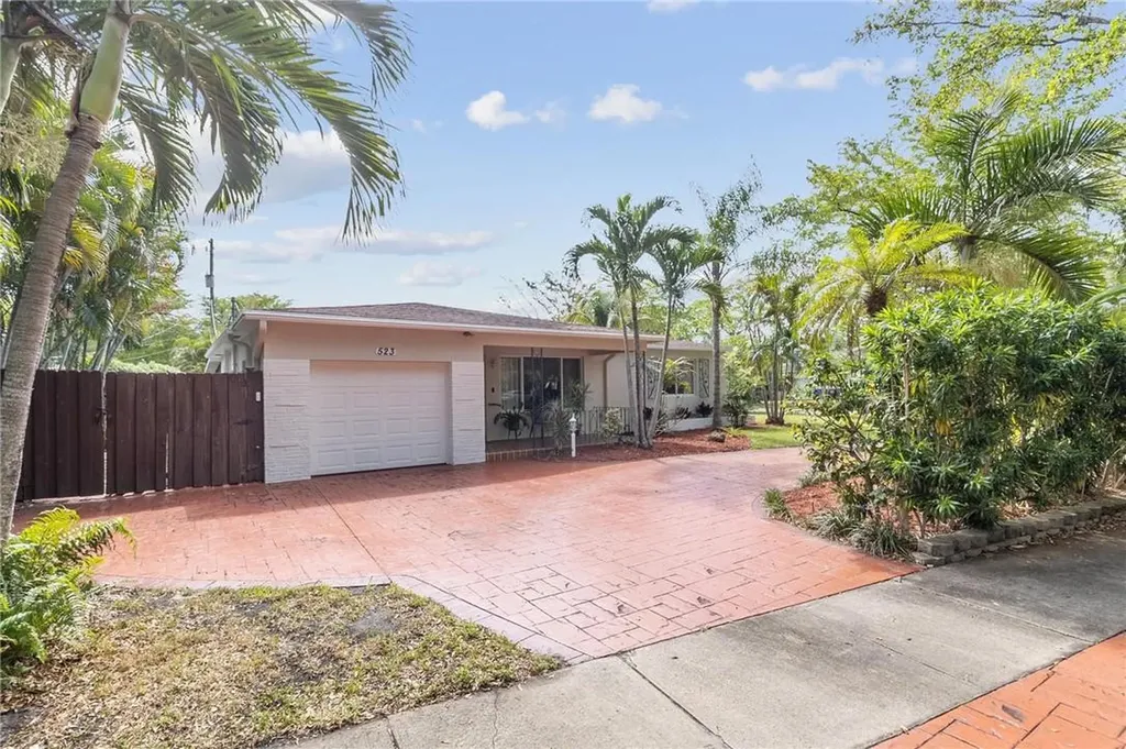 523 S 58th Court Hollywood FL 33023