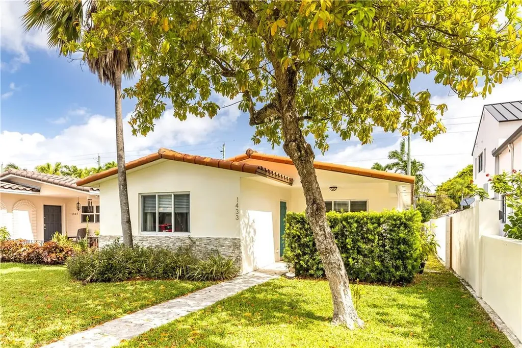 1433 Tyler Street Hollywood FL 33020