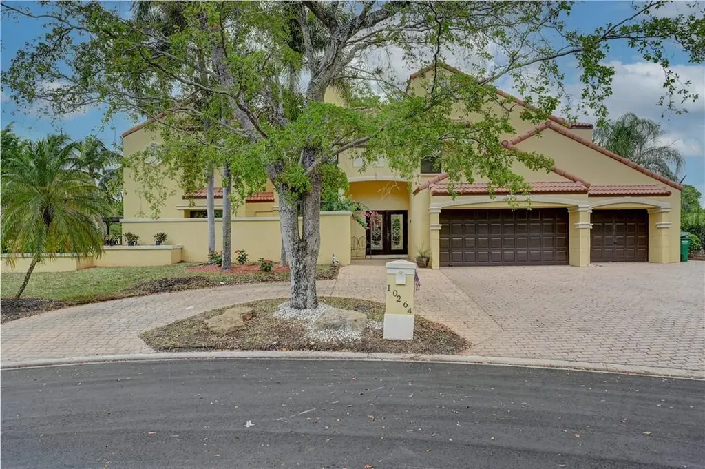 10264 Vestal Manor Coral Springs FL 33071