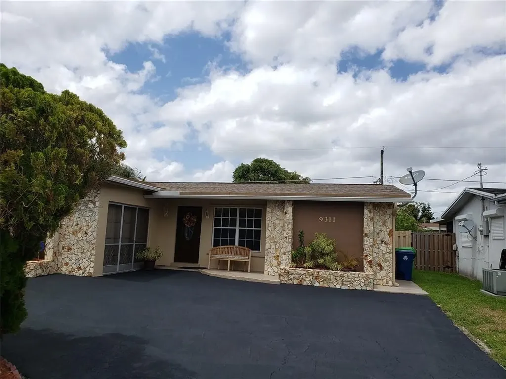 9311 NW 26th Street Sunrise FL 33322