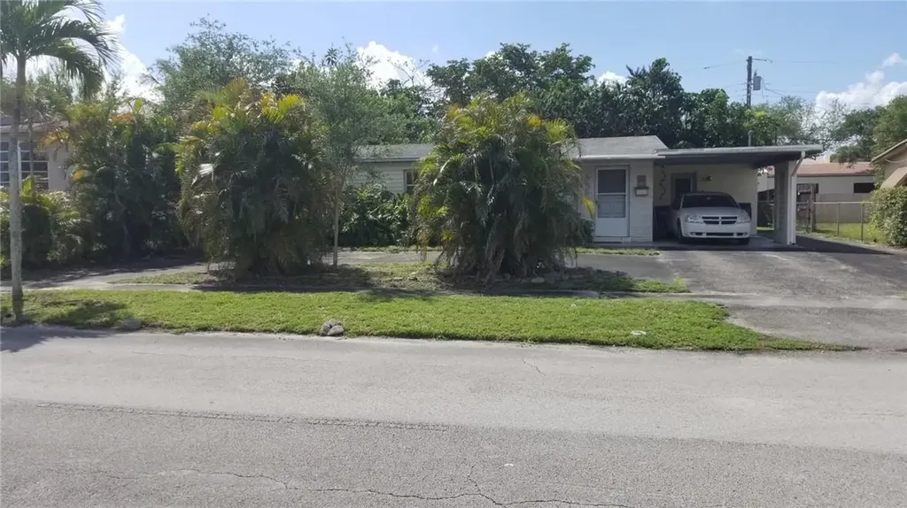 7330 NW 1st Court Pembroke Pines FL 33024