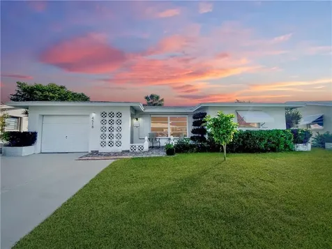 4518 NW 43rd Terrace Tamarac FL 33319