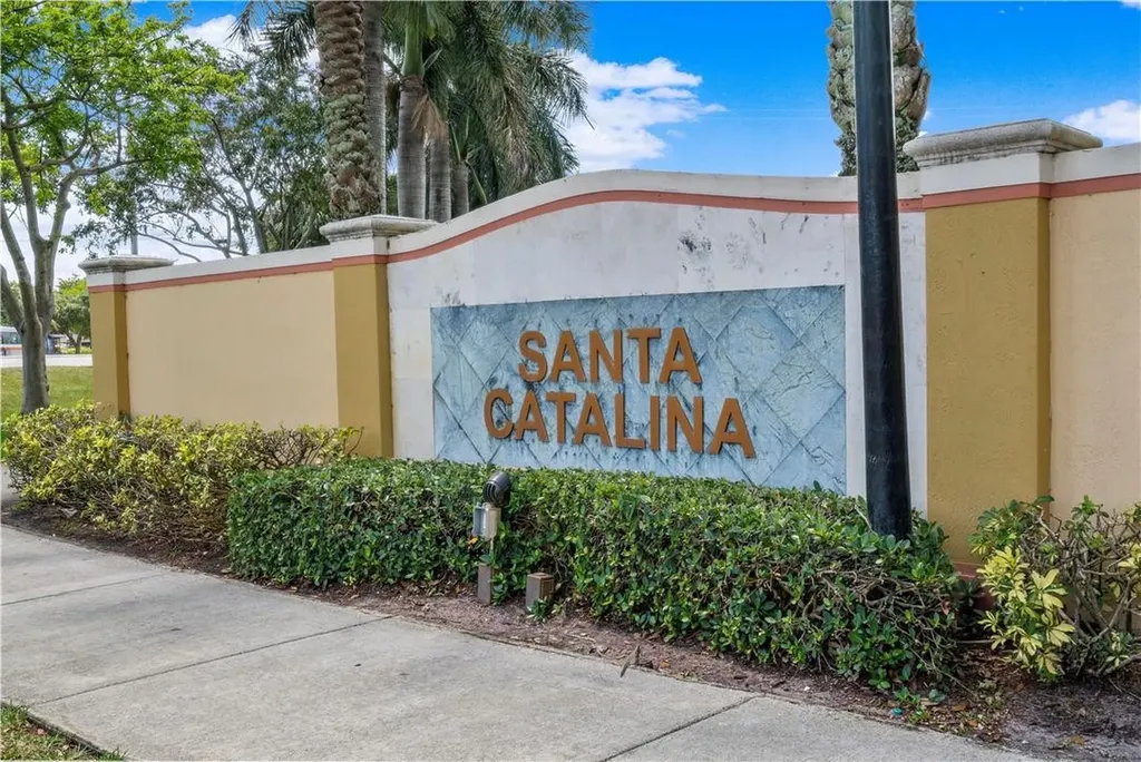 803 N Santa Catalina Circle North Lauderdale FL 33068