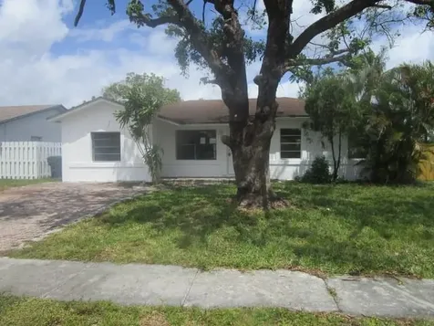 8201 SW 9th Court North Lauderdale FL 33068