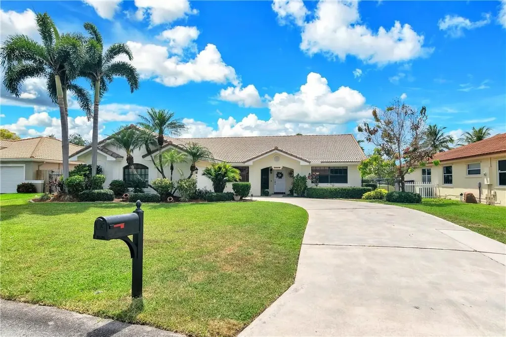 6321 Olde Moat Way Davie FL 33331