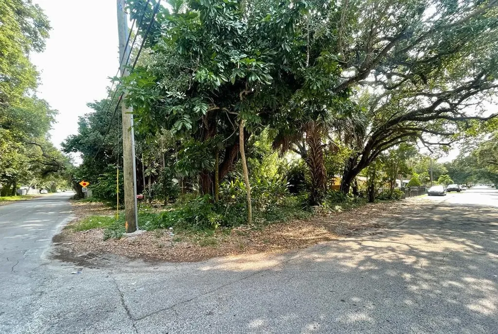 16330 NE 5th Avenue Miami FL 33162