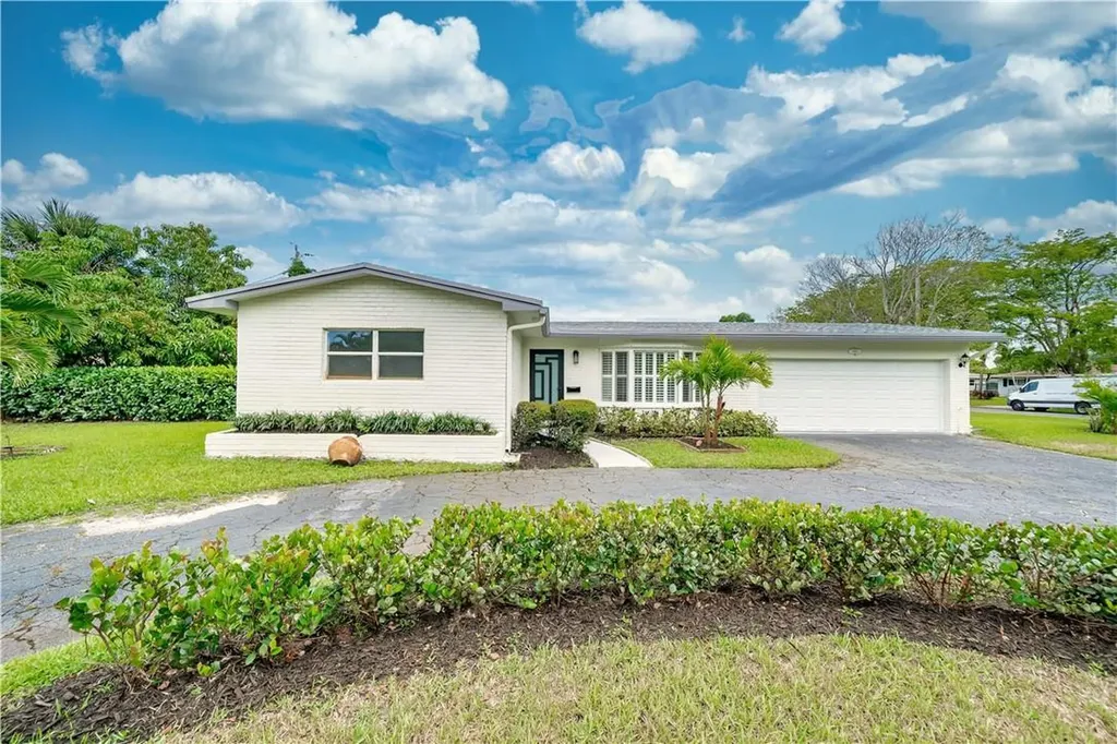 5490 SW 3rd Court Plantation FL 33317