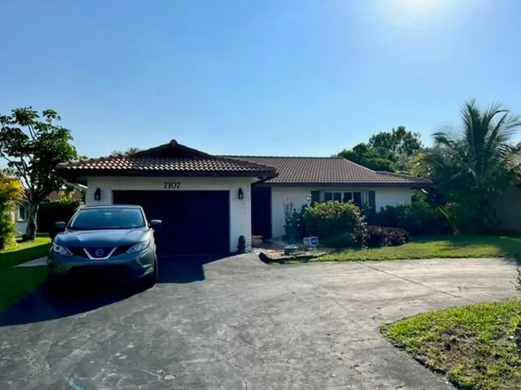7107 NW 100th Terrace Tamarac FL 33321