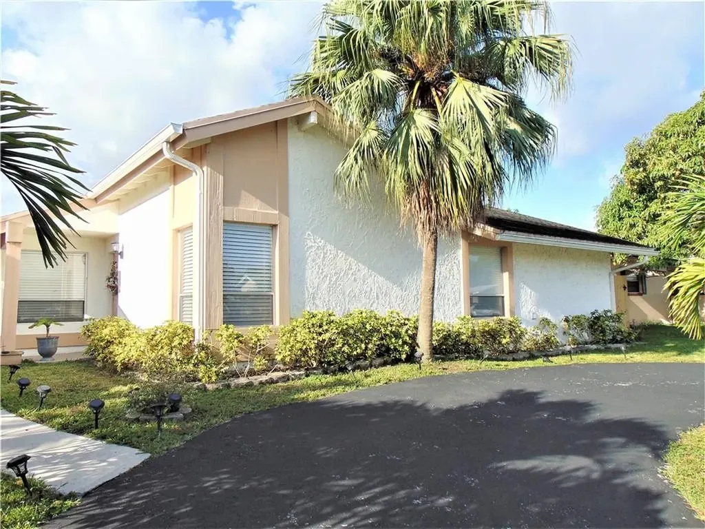 8170 SW 4th Street North Lauderdale FL 33068