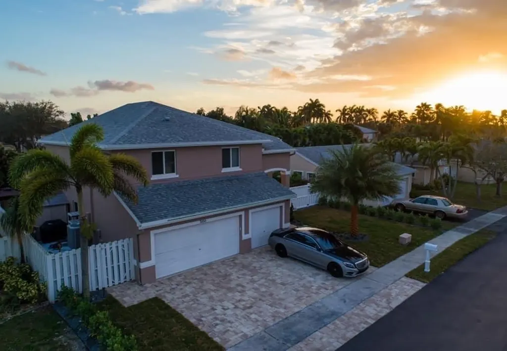 7050 SW 41st Court Davie FL 33314