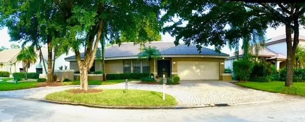 4717 NW 58th Terrace Coral Springs FL 33067