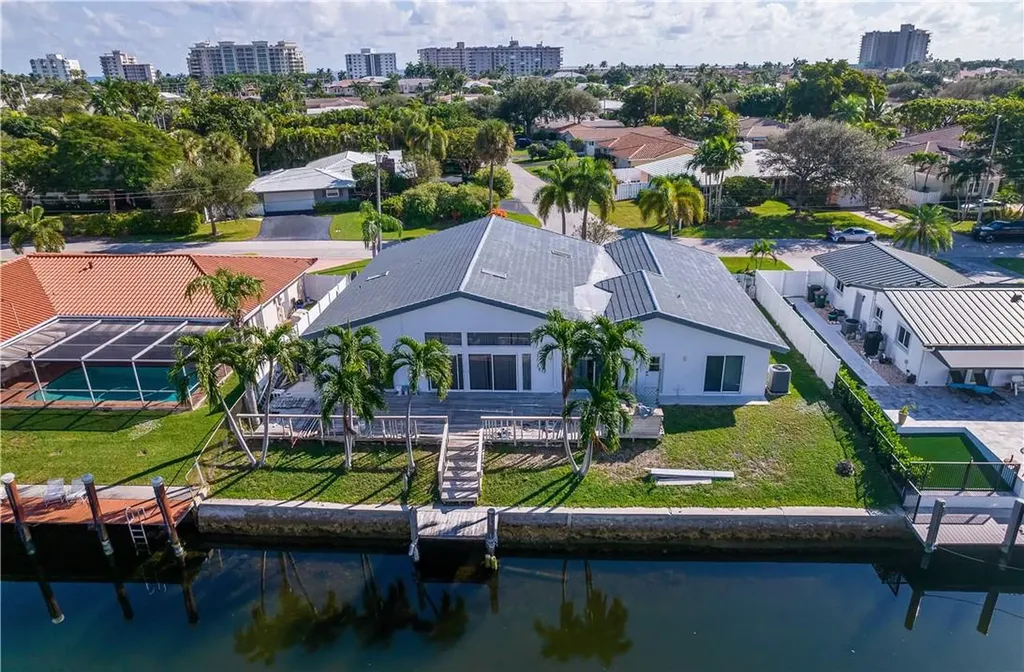 4031 NE 27th Terrace Lighthouse Point FL 33064