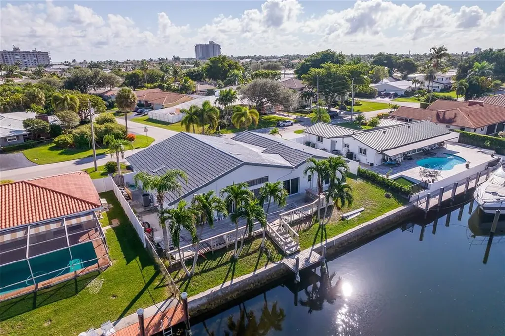 4031 NE 27th Terrace Lighthouse Point FL 33064