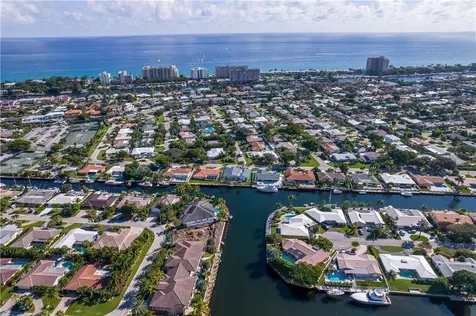 4031 NE 27th Terrace Lighthouse Point FL 33064