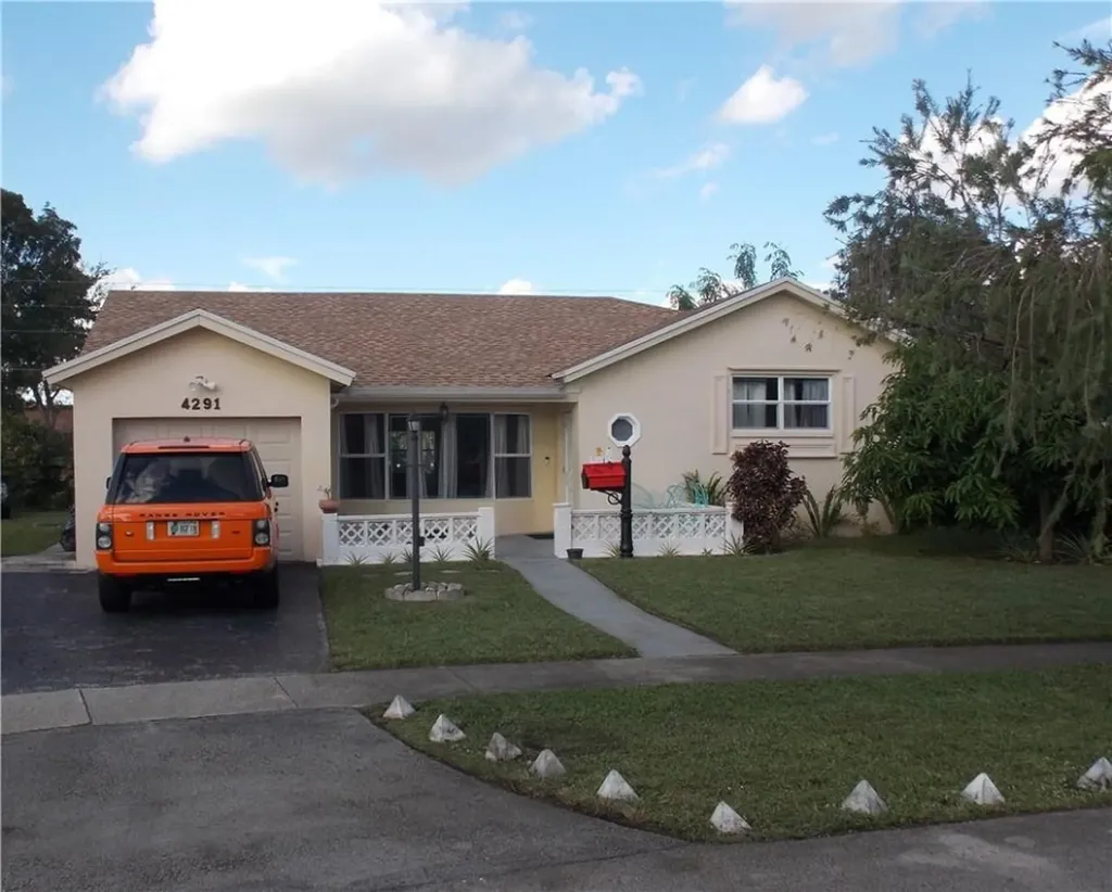4291 NW 45th Street Lauderdale Lakes FL 33319
