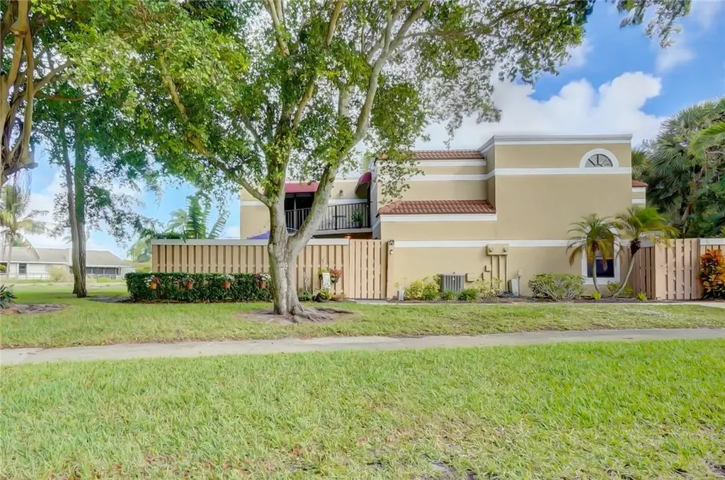 4235 Village Drive Delray Beach FL 33445