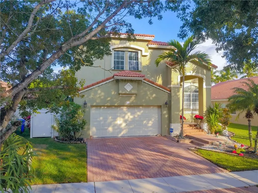 971 NW 185th Terrace Pembroke Pines FL 33029