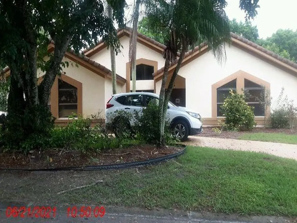 5151 NW 82nd Terrace Coral Springs FL 33067