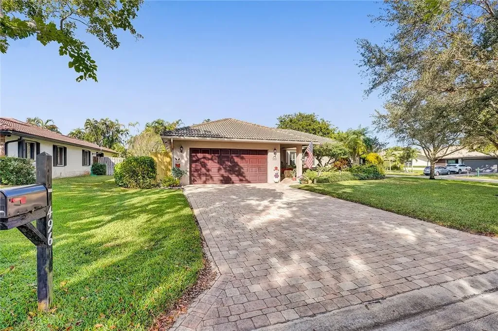 496 NW 107th Avenue Coral Springs FL 33071