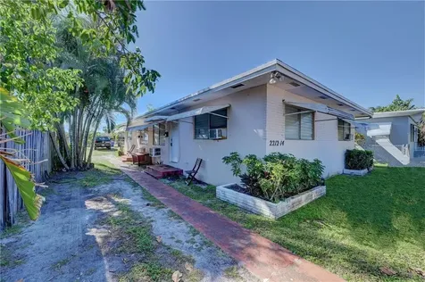 2212-2214 Roosevelt Street Hollywood FL 33020