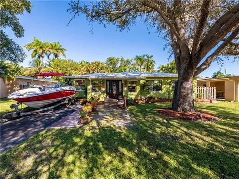 1427 Grant Street Hollywood FL 33020