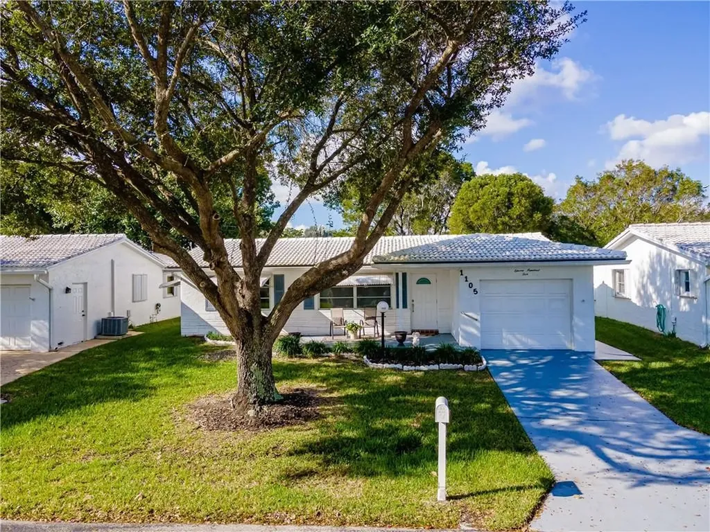 1105 NW 90th Way Plantation FL 33322
