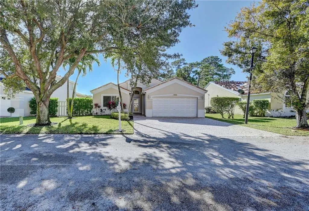 8442 NW 47th Street Coral Springs FL 33067