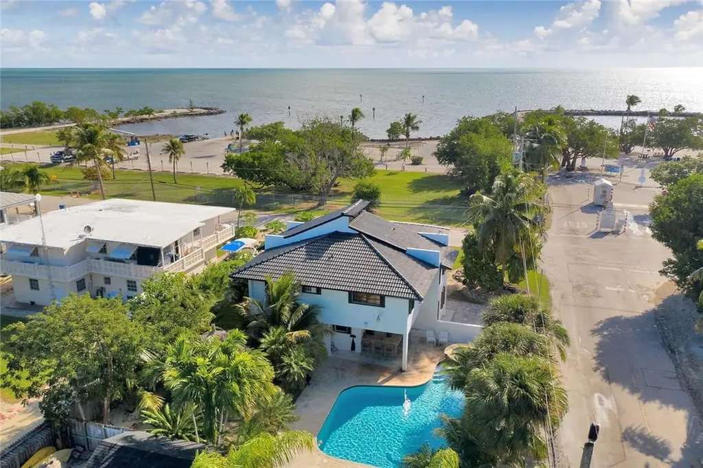53 E Beach Road Tavernier FL 33070