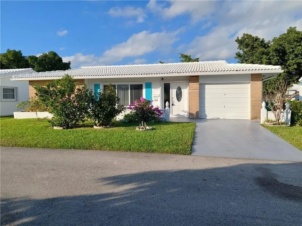 8515 NW 59th Court Tamarac FL 33321