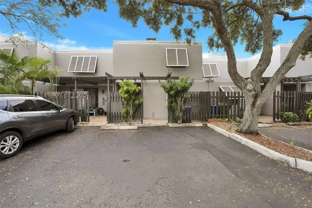 11234 NW 14th Court Pembroke Pines FL 33026