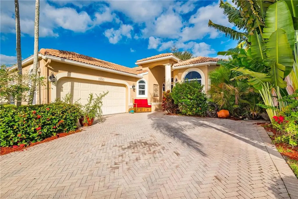 5135 Ventura Drive Delray Beach FL 33484