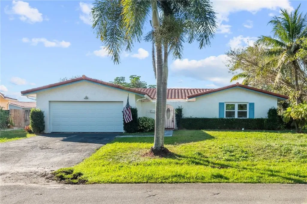 4360 NW 75th Way Coral Springs FL 33065