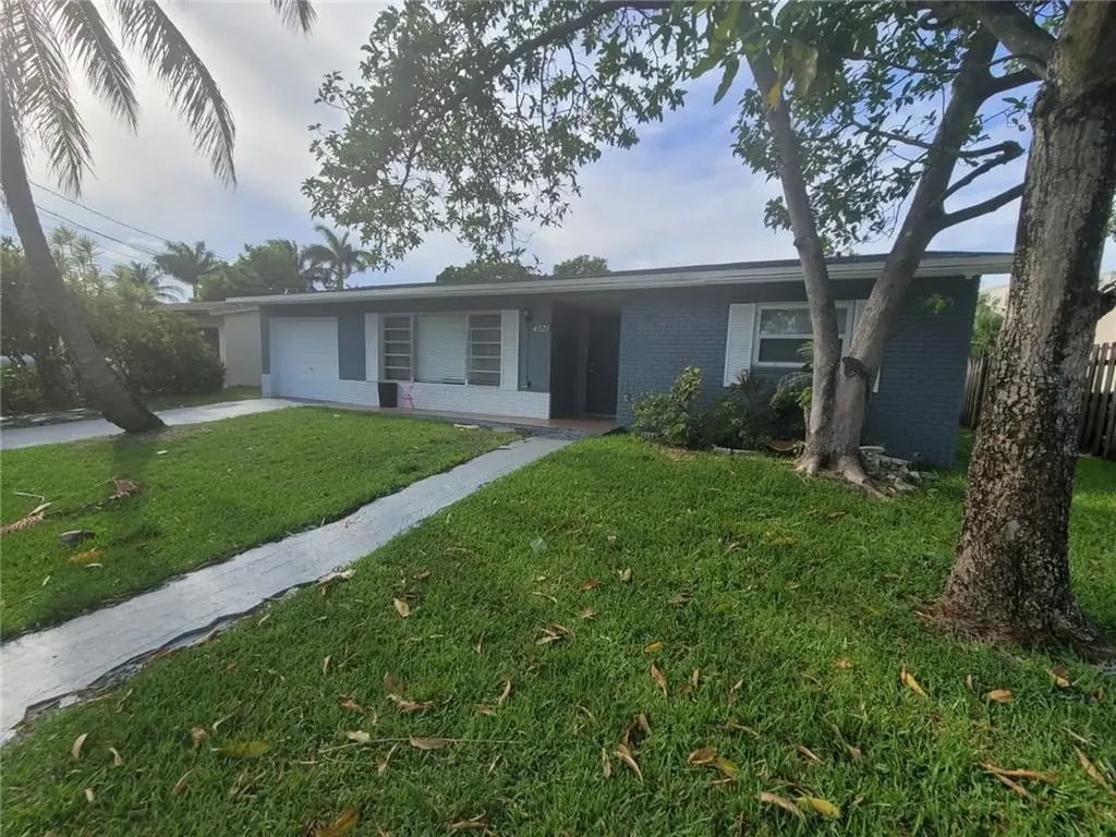4521 NW 34th Court Lauderdale Lakes FL 33319