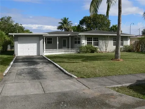 24 NW 42nd Terrace Plantation FL 33317