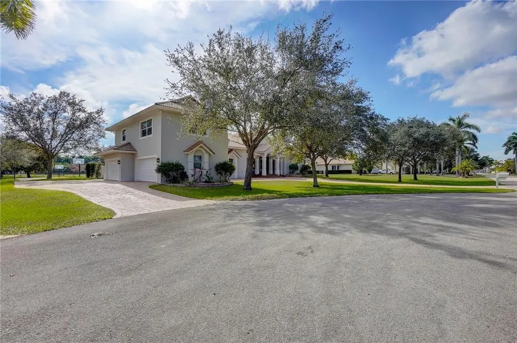 14590 SW 29th Place Davie FL 33330