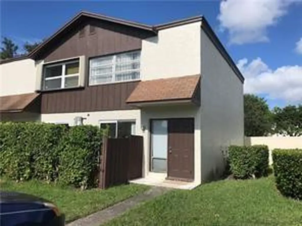 3200 NW 5th Terrace Pompano Beach FL 33064