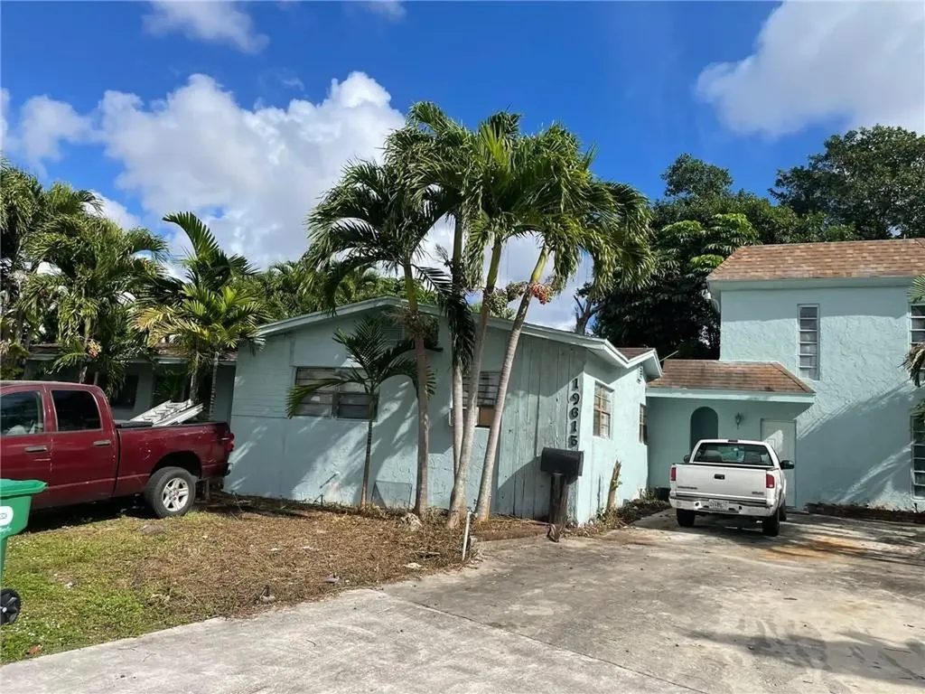 19615 NW 5th Court Miami FL 33169