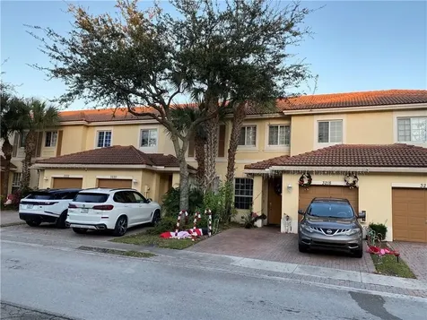 3218 NW 32nd Terrace Oakland Park FL 33309