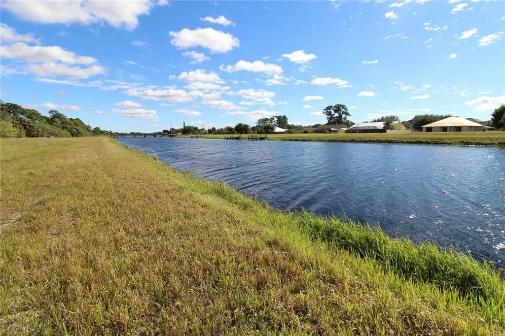 886 SW Sultan Drive Port St Lucie FL 34953