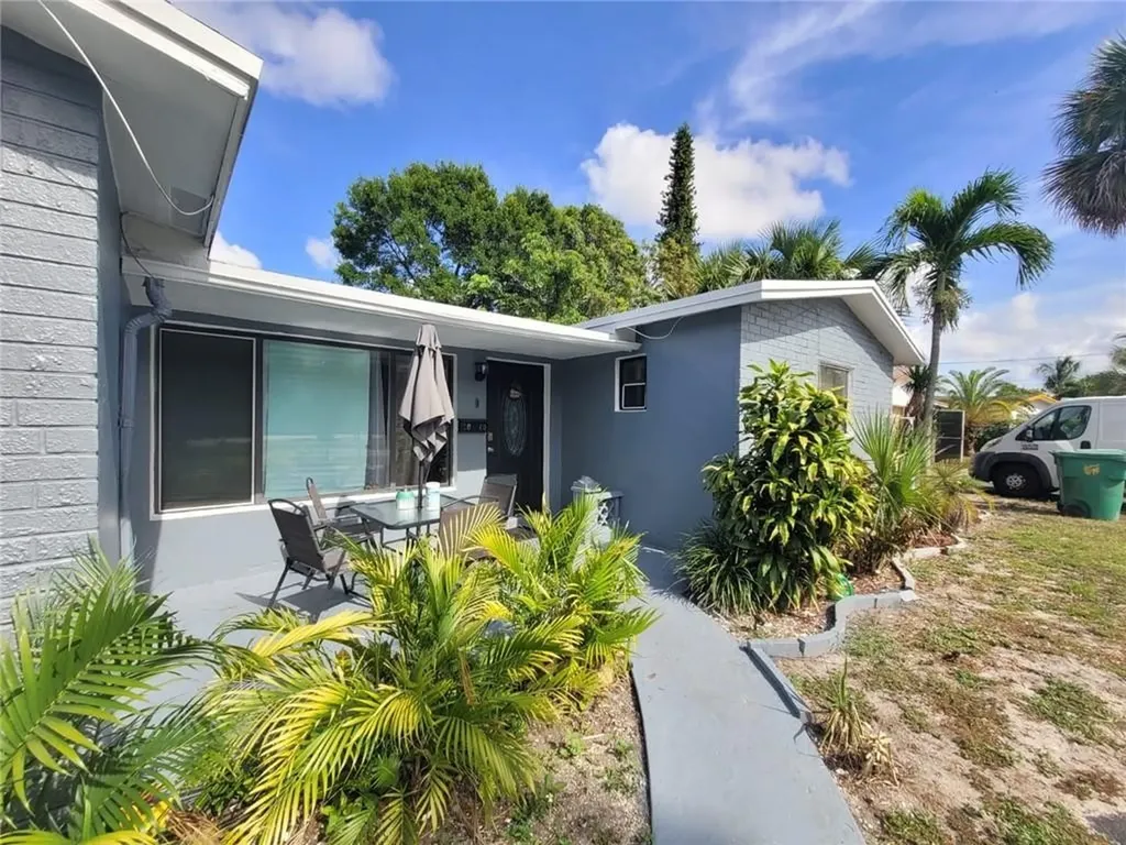 2040 NW 47th Terrace Lauderhill FL 33313