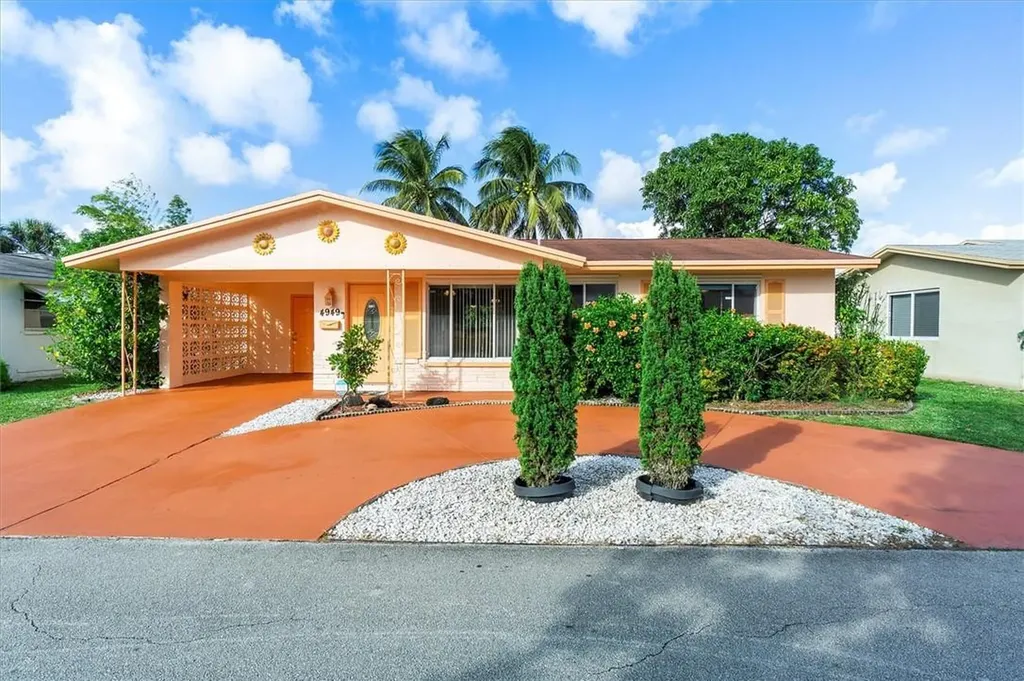 4949 NW 55th Court Tamarac FL 33319