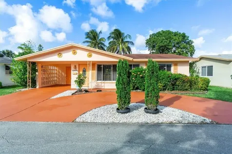 4949 NW 55th Court Tamarac FL 33319