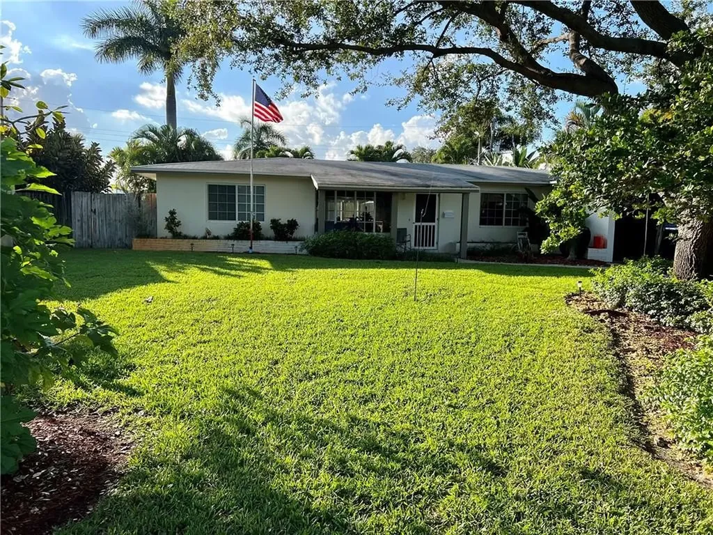 4311 NE 16th Avenue Oakland Park FL 33334