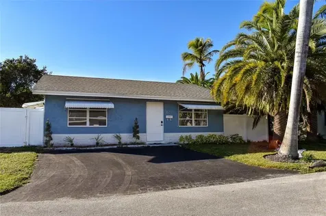 7609 NW 68th Way Tamarac FL 33321