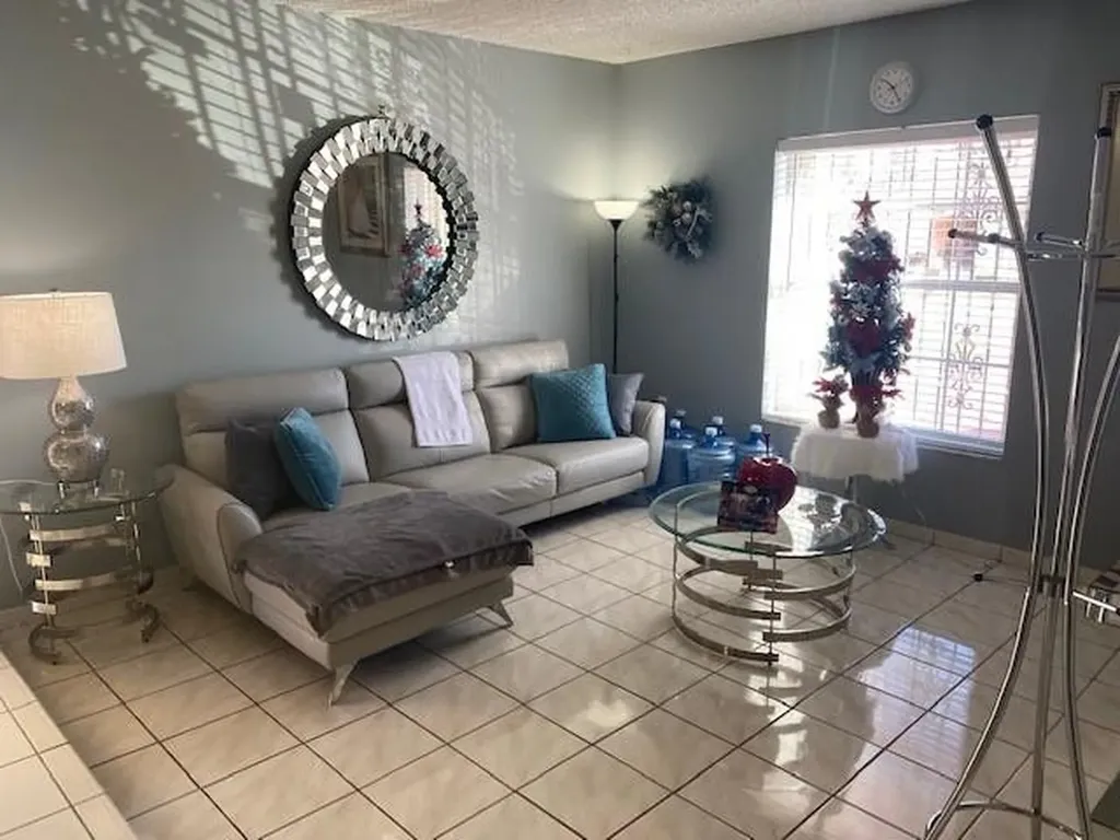 1062 SW 142nd Court Miami FL 33184