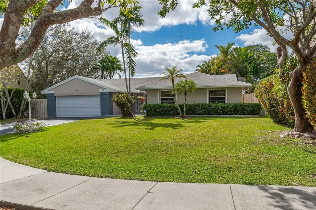 13770 Bluestone Lake Court Davie FL 33325