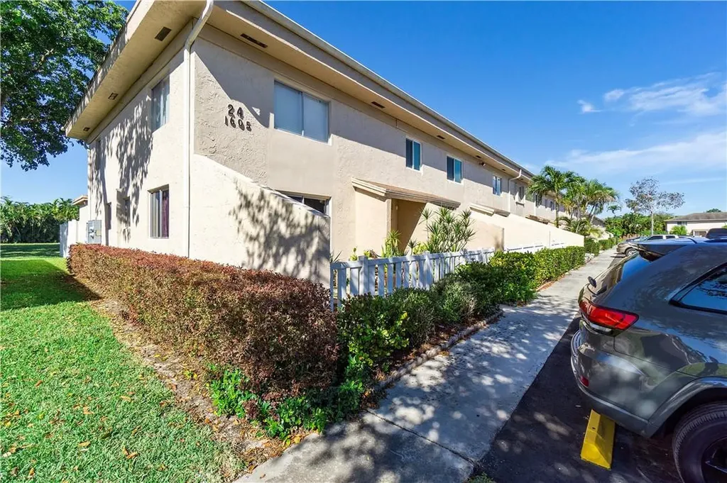 1605 NW 80th Avenue Margate FL 33063